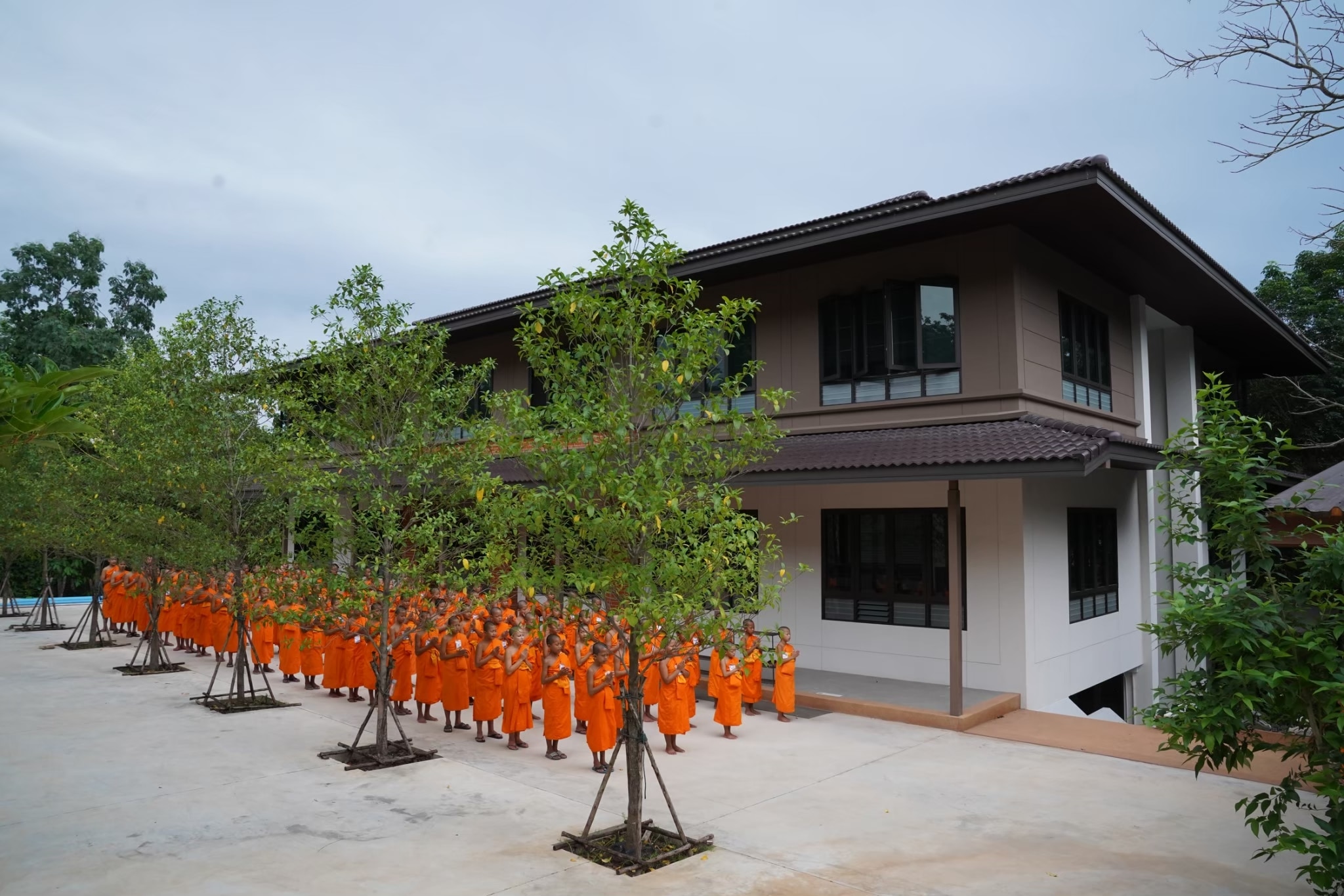 อาคารพุทธบุตรแก้ว