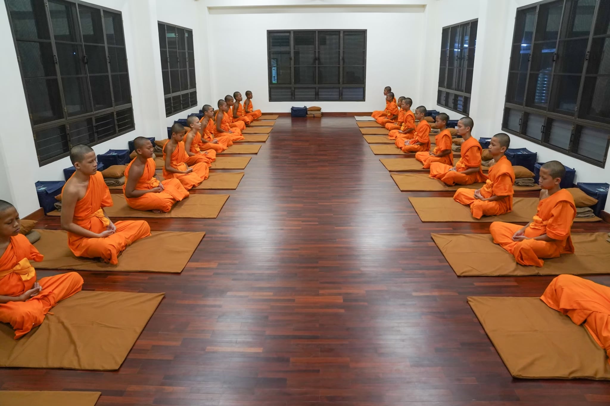 อาคารพุทธบุตรแก้ว