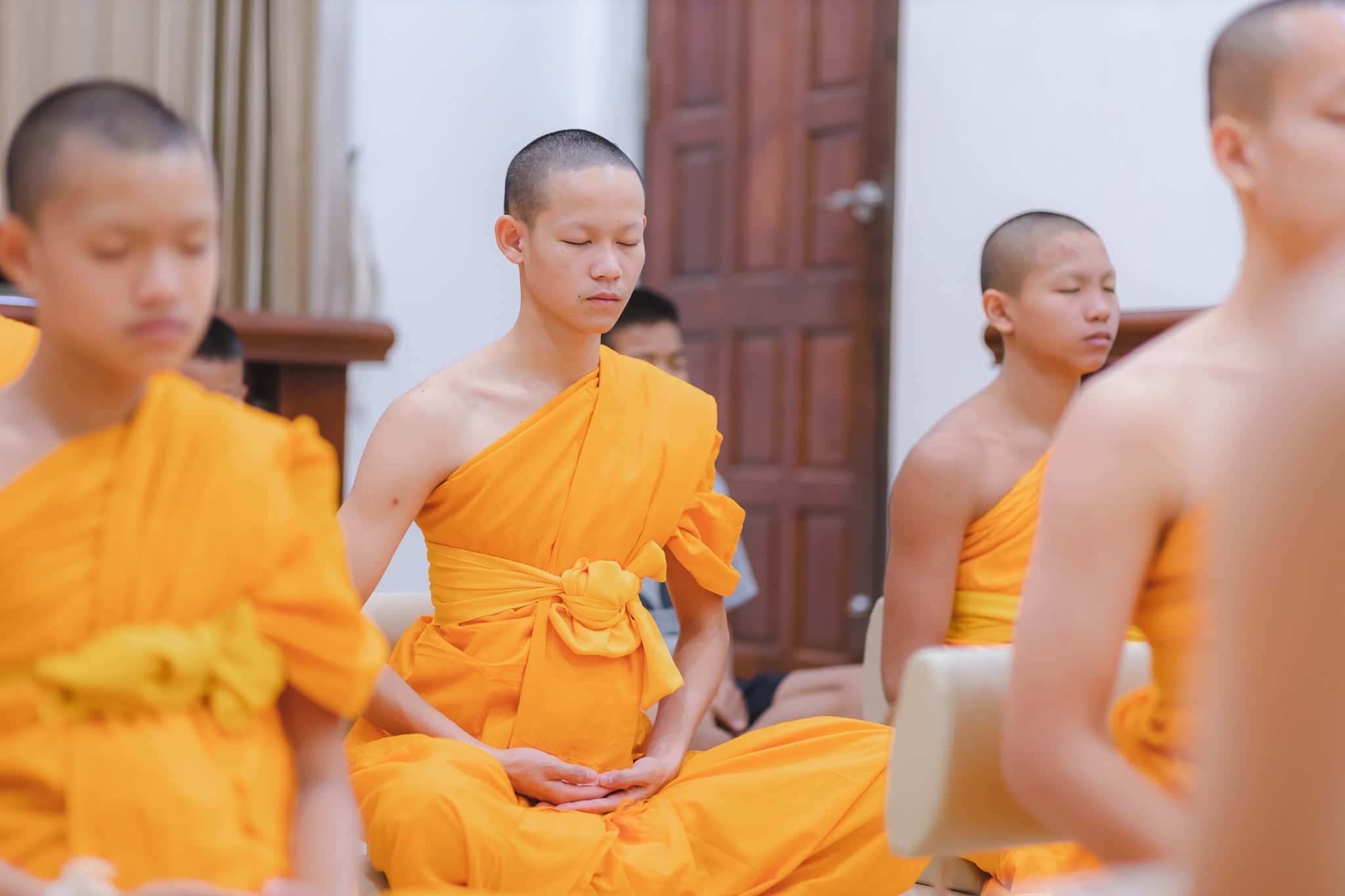 ปฏิบัติธรรม